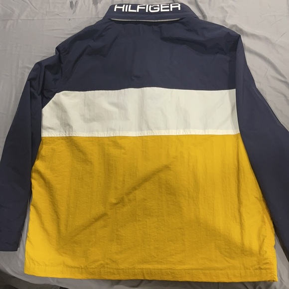 Tommy hilfiger wind breaker - Picture 3 of 5